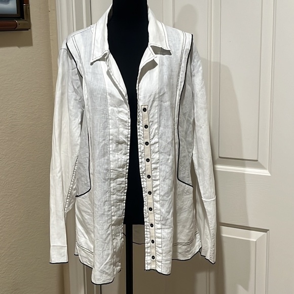 CYNTHIA ASHBY WHITE LINEN BLACK STITCHING WOMENS BLOUSE MADE IN USA SIZE
M - Picture 1 of 8